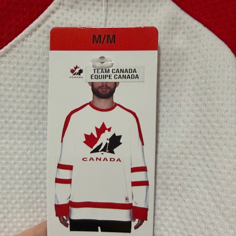 Canada Hockey Jersey with Red and Black Maple Leaf - Picture 3 of 6